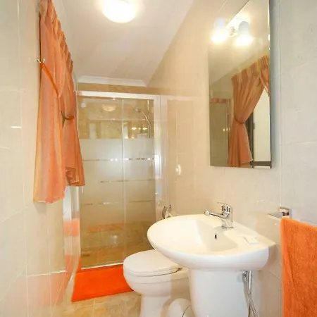 Duplex 1 Bedroom - Sleeps 4 아파트 *