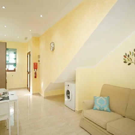 Lunik A - Sliema Duplex Apartment